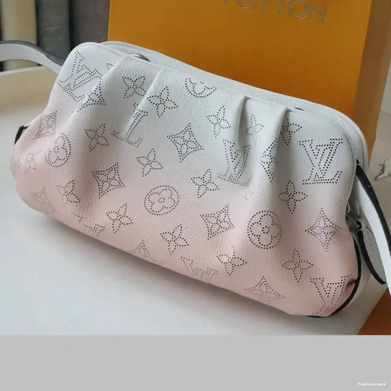 Fashionreps 2106DJ0050 LV Bags 0809